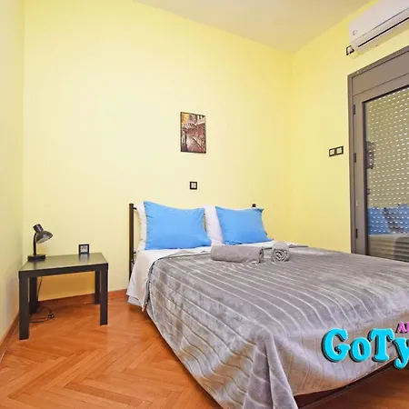 Sunny Penthouse In Central With Large Balcony Apartment Athens