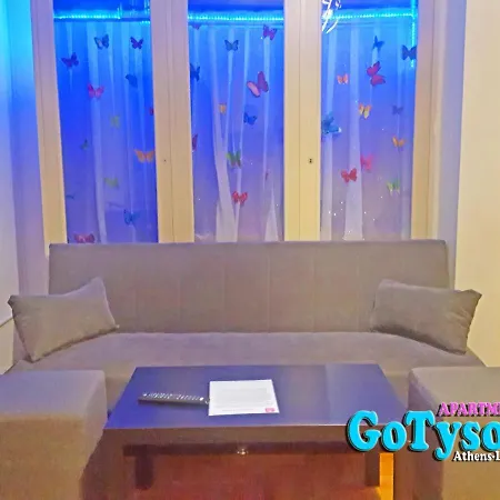 Sunny Penthouse In Central With Large Balcony *