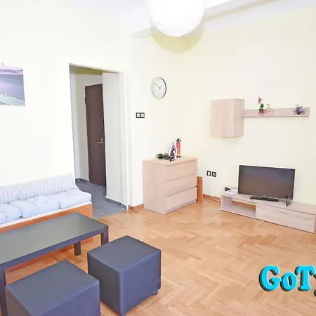 Sunny Penthouse In Central With Large Balcony Athens