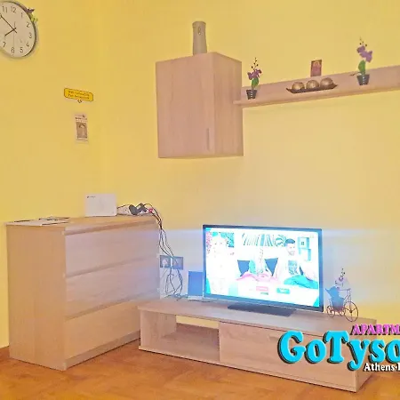 Sunny Penthouse In Central With Large Balcony *